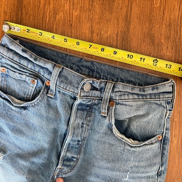 Like New Levi’s High Waisted 501 s - Picture 7 of 7
